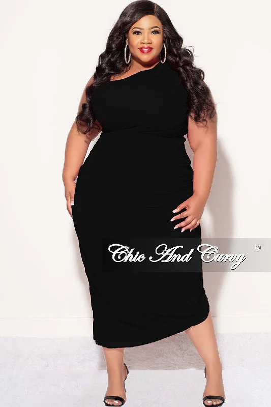 Final Sale Plus Size Sheer Chiffon One Shoulder Midi Dress with Ruched Sides in Black Best midi dresses for petites