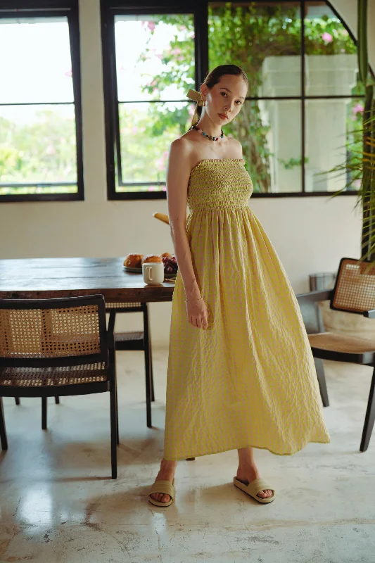 Ava Strapless Crinkle Gingham Dress in Lemonade Minimalist unclassified dresses