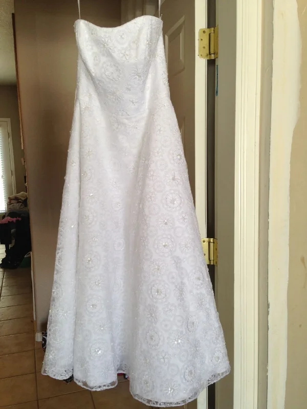 David's Bridal David's Bridal Vintage Tea Length Lace Gown Size 4 Ruffled Lace Gown